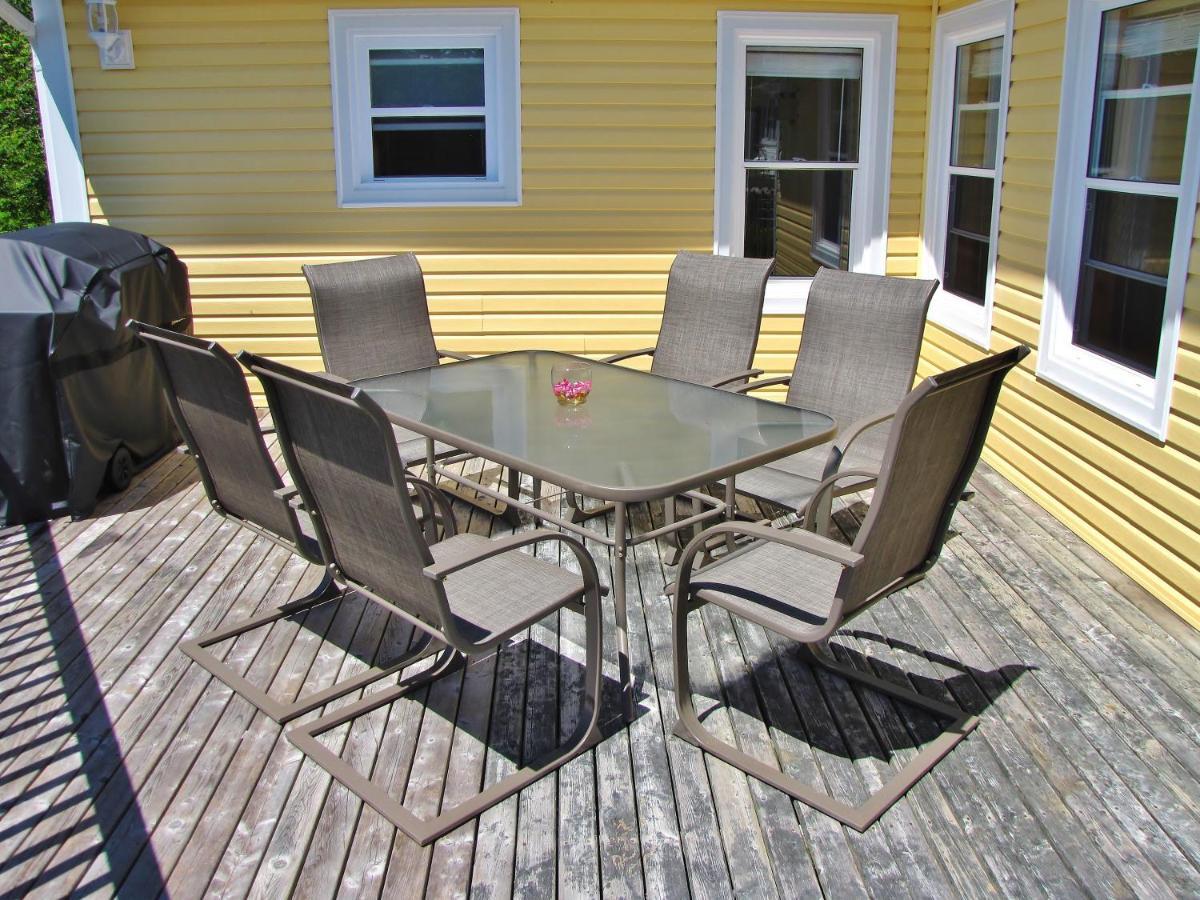 Larinda'S Landing Oceanfront Cottages Halifax Exterior foto