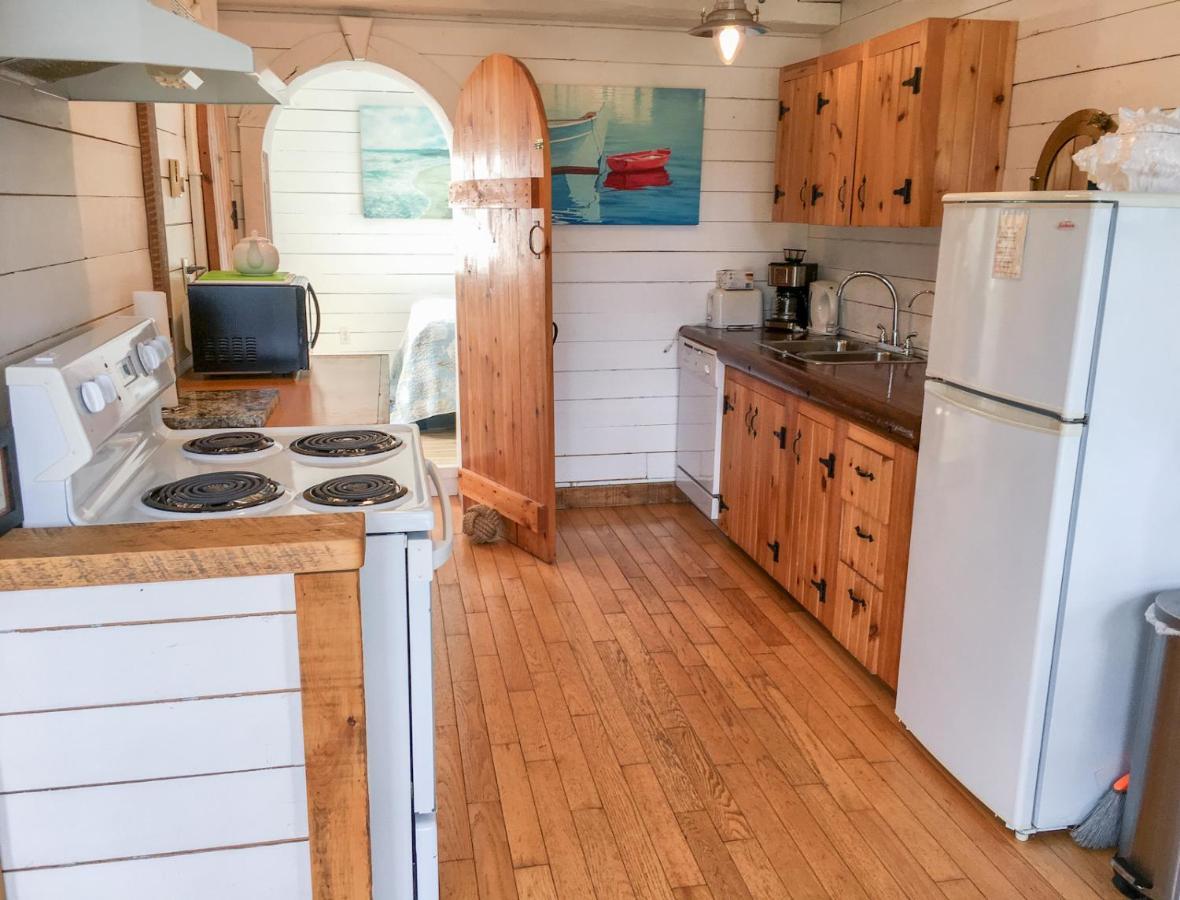 Larinda'S Landing Oceanfront Cottages Halifax Exterior foto