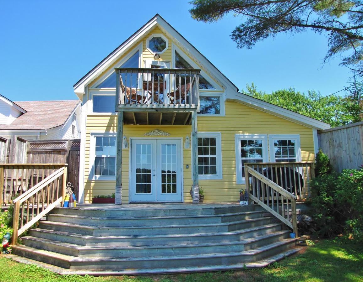 Larinda'S Landing Oceanfront Cottages Halifax Exterior foto